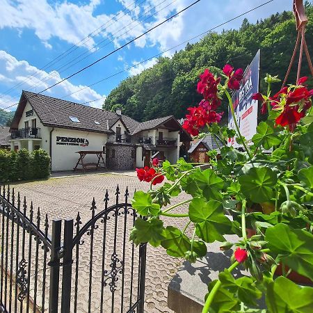 Penzion Duhovy Pstruh Bystrá Exterior foto