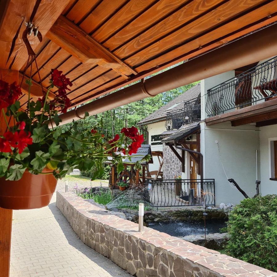 Penzion Duhovy Pstruh Bystrá Exterior foto