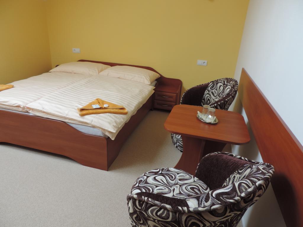 Penzion Duhovy Pstruh Bystrá Zimmer foto